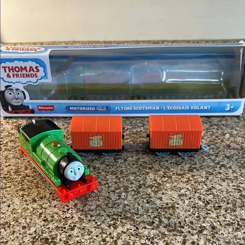 Thomas & Friends Percy and mail
Cars in Motor Train Set of 3. Choo Choo!
